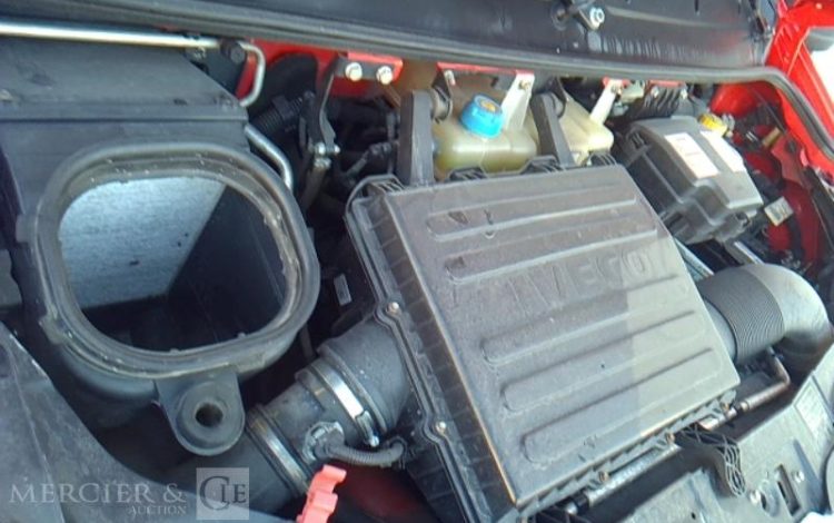 IVECO 35C BENNE SIMPLE CABINE COFFRE  CZ-373-FB