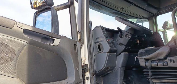 SCANIA R440 EQUIPE HYDRAULIQUE  DE-821-TX