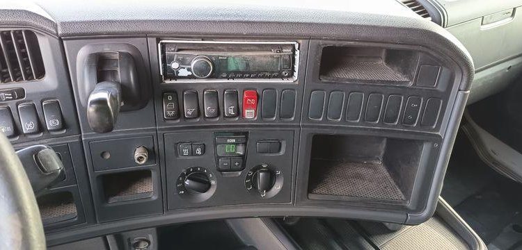 SCANIA R440 EQUIPE HYDRAULIQUE  DE-821-TX