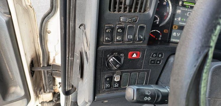 SCANIA R440 EQUIPE HYDRAULIQUE  DE-821-TX