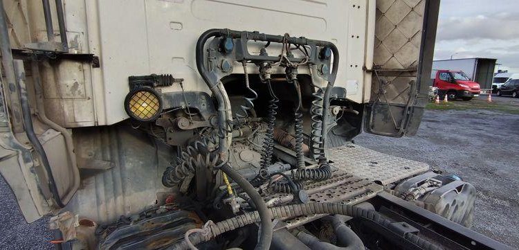 SCANIA R440 EQUIPE HYDRAULIQUE  DE-821-TX
