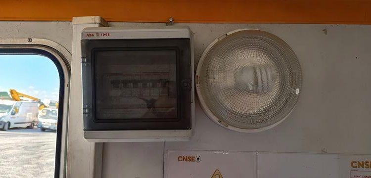 CNSE ABRIS CHANTIER 9M2 ISOLE + WC  DF-052-BM