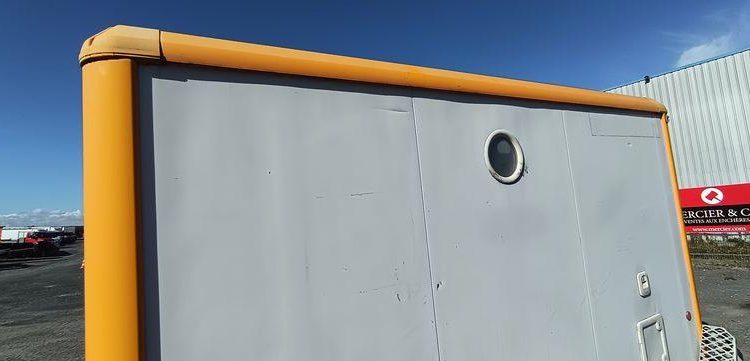 CNSE ABRIS CHANTIER 9M2 ISOLE + WC  DF-052-BM