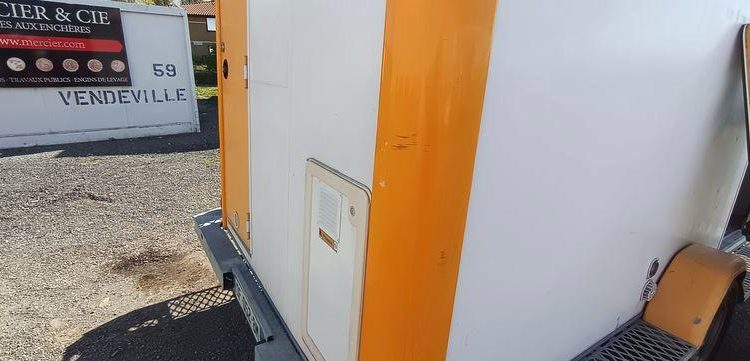 CNSE ABRIS CHANTIER 9M2 ISOLE + WC  DF-052-BM