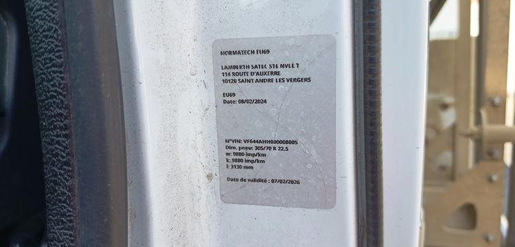 RENAULT MIDLUM 270 DXI CITERNE ,18 HEAVY 13000L PTAC 19 TONNES – DIESEL – 227470 KMS BLANC DH-024-QF