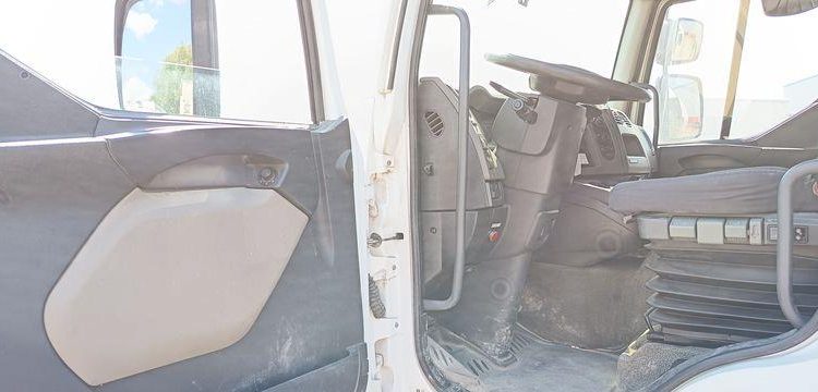RENAULT MIDLUM 270 DXI CITERNE ,18 HEAVY 13000L PTAC 19 TONNES – DIESEL – 227470 KMS BLANC DH-024-QF