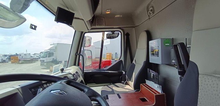 RENAULT MIDLUM 270 DXI CITERNE ,18 HEAVY 13000L PTAC 19 TONNES – DIESEL – 227470 KMS BLANC DH-024-QF