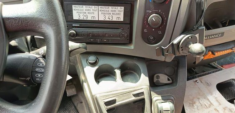 RENAULT MIDLUM 270 DXI CITERNE ,18 HEAVY  13000L – PTAC 19 TONNES – DIESEL -234400 KMS BLANC DH-849-KB