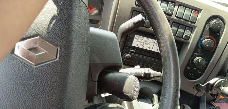 RENAULT MIDLUM 270 DXI CITERNE ,18 HEAVY  13000L – PTAC 19 TONNES – DIESEL -234400 KMS BLANC DH-849-KB