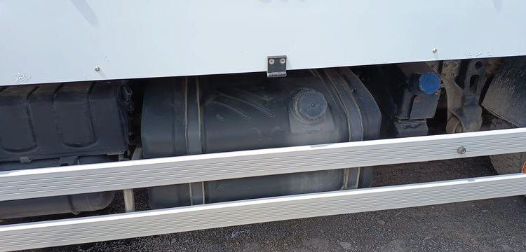 RENAULT MIDLUM 270 DXI CITERNE ,18 HEAVY  13000L – PTAC 19 TONNES – DIESEL -234400 KMS BLANC DH-849-KB