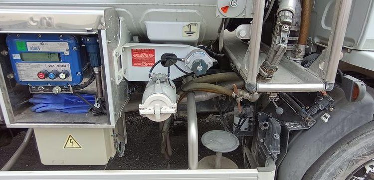 RENAULT MIDLUM 270 DXI CITERNE ,18 HEAVY  13000L – PTAC 19 TONNES – DIESEL -234400 KMS BLANC DH-849-KB