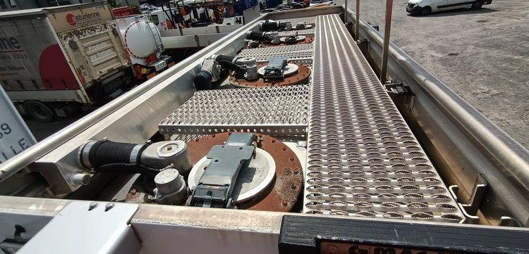 RENAULT MIDLUM 270 DXI CITERNE ,18 HEAVY  13000L – PTAC 19 TONNES – DIESEL -234400 KMS BLANC DH-849-KB