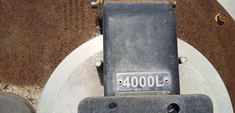 RENAULT MIDLUM 270 DXI CITERNE ,18 HEAVY  13000L – PTAC 19 TONNES – DIESEL -234400 KMS BLANC DH-849-KB
