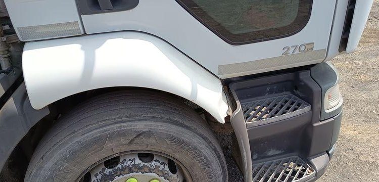 RENAULT MIDLUM 270 DXI CITERNE ,18 HEAVY  13000L – PTAC 19 TONNES – DIESEL -234400 KMS BLANC DH-849-KB