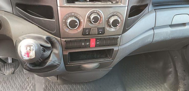 IVECO 35C13 BENNE SIMPLE CABINE COFFRE  DH-945-ST