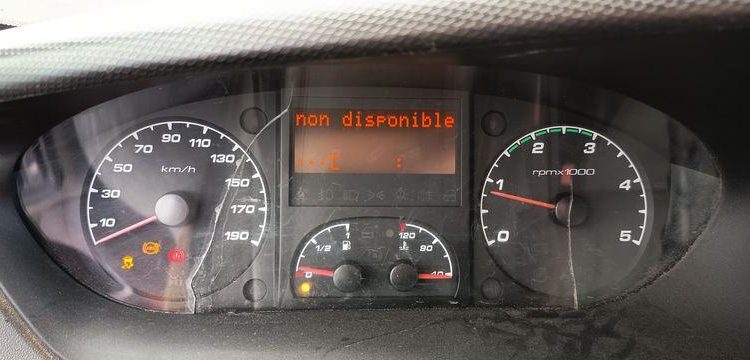 IVECO 35C13 BENNE SIMPLE CABINE COFFRE  DH-945-ST