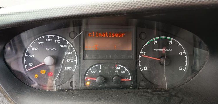 IVECO 35C13 BENNE SIMPLE CABINE COFFRE  DH-945-ST