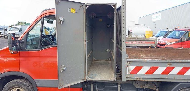 IVECO 35C13 BENNE SIMPLE CABINE COFFRE  DH-945-ST