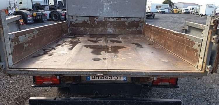 IVECO 35C13 BENNE SIMPLE CABINE COFFRE  DH-945-ST