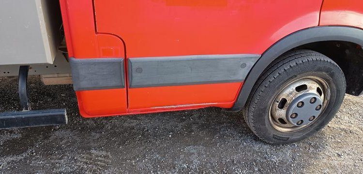IVECO 35C13 BENNE SIMPLE CABINE COFFRE  DH-945-ST