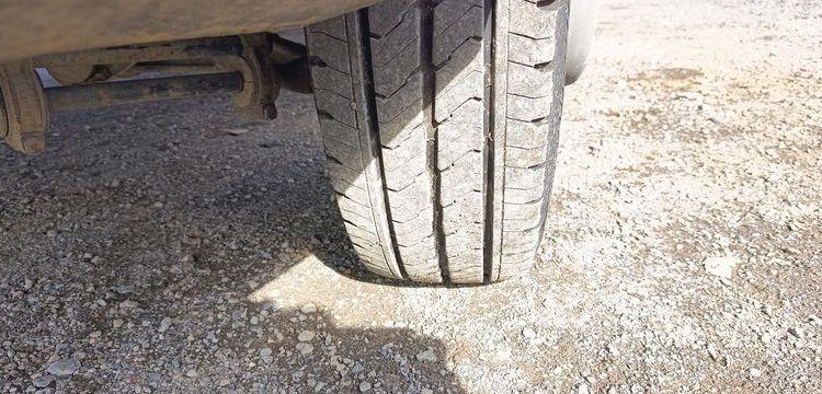 IVECO 35C13 BENNE SIMPLE CABINE COFFRE  DH-945-ST