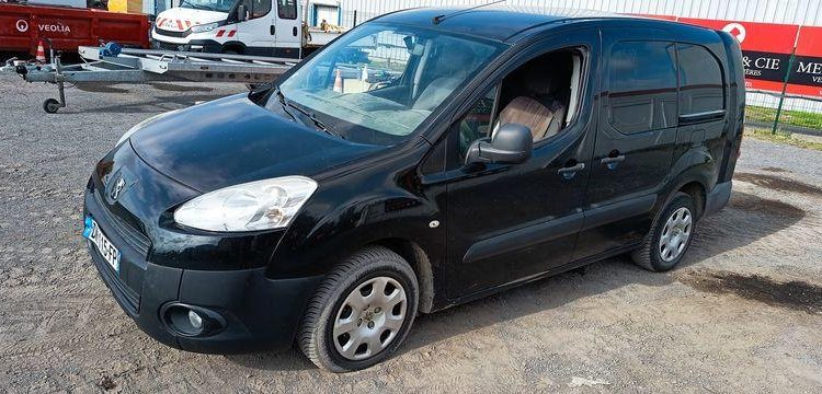 PEUGEOT PARTNER FOURGON 1.6 HDI 90CV NOIR DK-115-FP