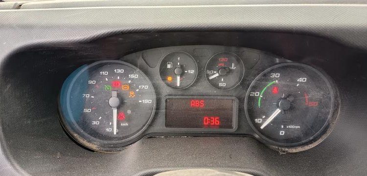 IVECO DAILY BENNE AVEC COFFRE AICIER DIESEL BLANC DL-788-DP