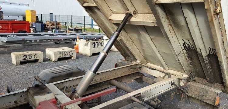IVECO 35C DOUBLE CABINE BENNE  DV-824-LQ