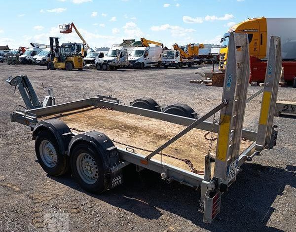 HUBIERE REMORQUE PORTE ENGIN 2T8  DZ-087-EL