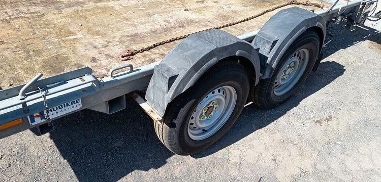 HUBIERE REMORQUE PORTE ENGIN 2T8  DZ-087-EL