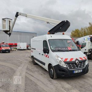 RENAULT MASTER  AVEC NACELLE 12 A  14 M  ED-226-WC