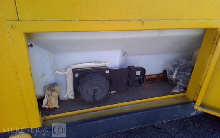 COURANT REMORQUE ABRI DE CHANTIER 2 ESSIEUX PTAC 2.5T JAUNE EH-581-HB