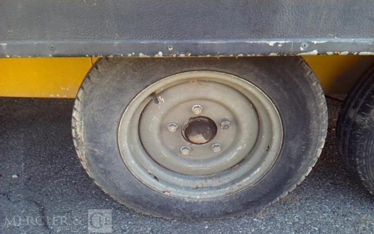 COURANT REMORQUE ABRI DE CHANTIER 2 ESSIEUX PTAC 2.5T JAUNE EH-581-HB