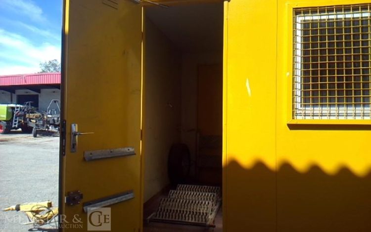 COURANT REMORQUE ABRI DE CHANTIER 2 ESSIEUX PTAC 2.5T JAUNE EH-581-HB