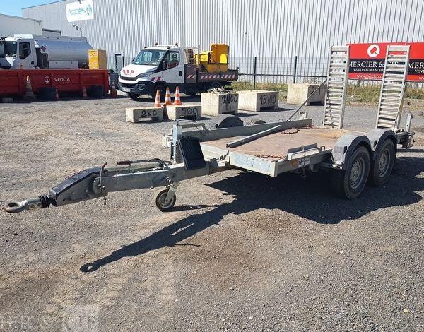 HUBIERE REMORQUE PORTE ENGIN 2T8  EJ-958-MZ