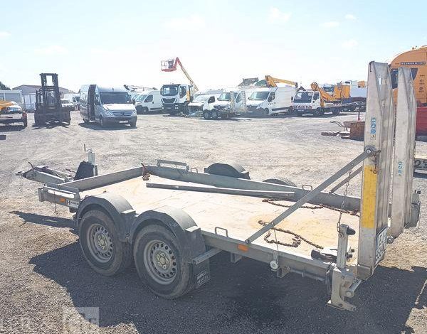 HUBIERE REMORQUE PORTE ENGIN 2T8  EJ-958-MZ