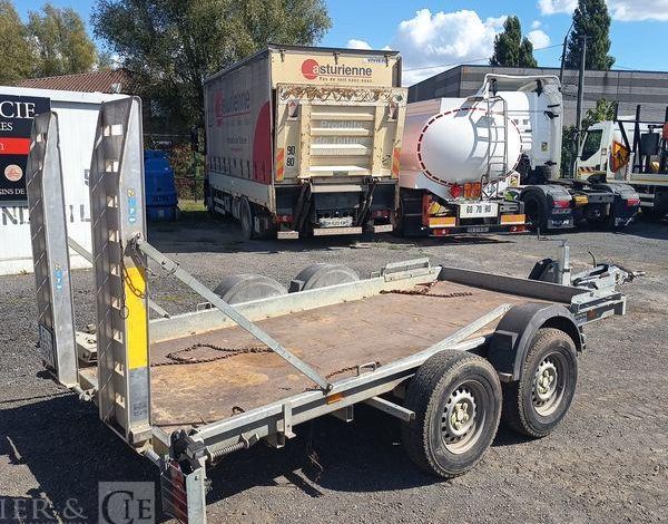 HUBIERE REMORQUE PORTE ENGIN 2T8  EJ-958-MZ