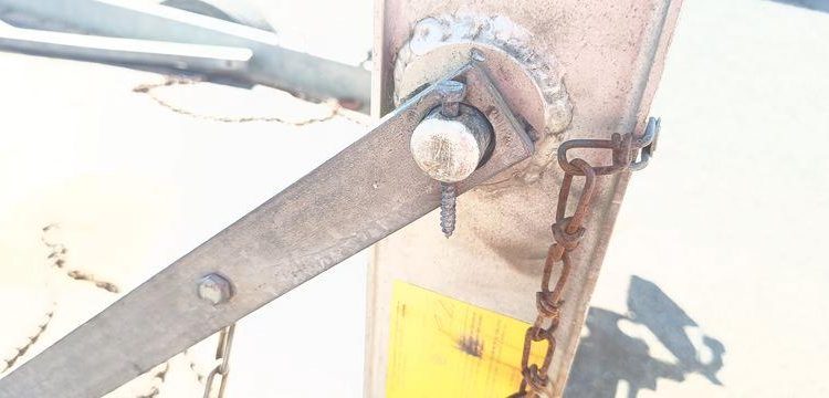 HUBIERE REMORQUE PORTE ENGIN 2T8  EJ-958-MZ