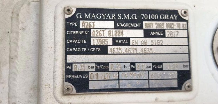 RENAULT CITERNE D19 HIGH P4X2 280E6 13500L – PTAC 19 TONNES –  DIESEL – 170381 KMS BLANC EK-079-DL
