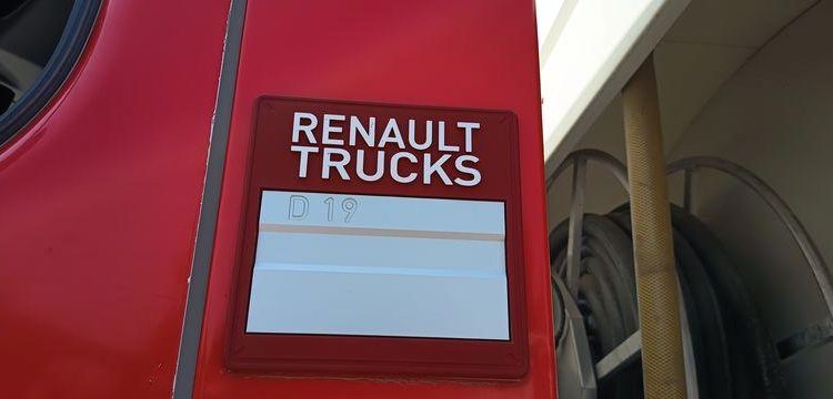 RENAULT CITERNE D19 HIGH P4X2 280E6 13500L – PTAC 19 TONNES –  DIESEL – 170381 KMS BLANC EK-079-DL