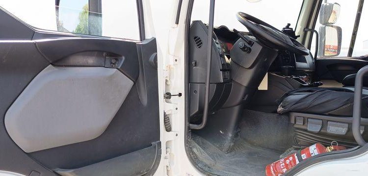 RENAULT CITERNE D19 HIGH P4X2 280E6 13500L – PTAC 19 TONNES –  DIESEL – 170381 KMS BLANC EK-079-DL