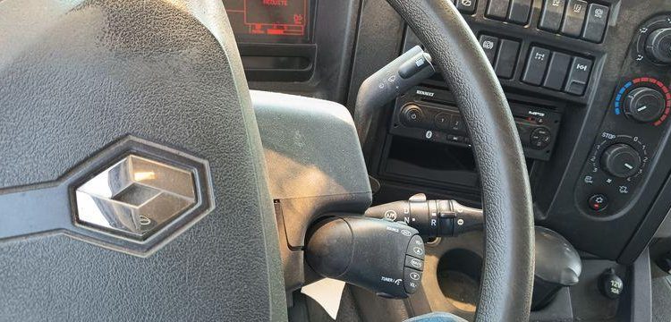RENAULT CITERNE D19 HIGH P4X2 280E6 13500L – PTAC 19 TONNES –  DIESEL – 170381 KMS BLANC EK-079-DL