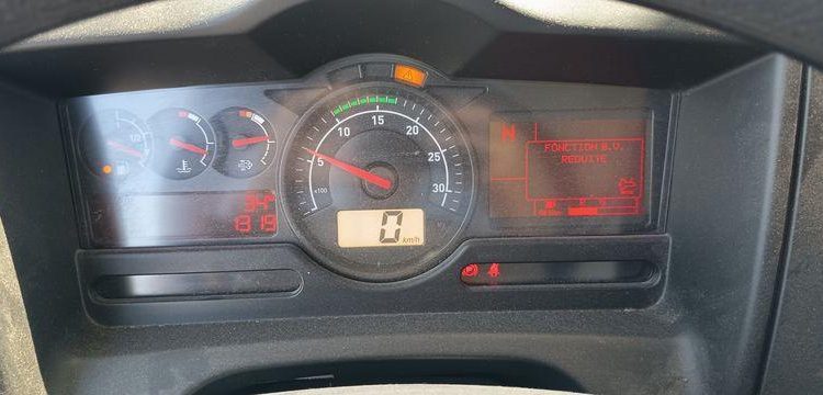 RENAULT CITERNE D19 HIGH P4X2 280E6 13500L – PTAC 19 TONNES –  DIESEL – 170381 KMS BLANC EK-079-DL