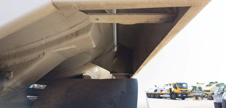 RENAULT CITERNE D19 HIGH P4X2 280E6 13500L – PTAC 19 TONNES –  DIESEL – 170381 KMS BLANC EK-079-DL