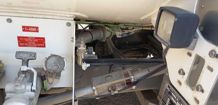 RENAULT CITERNE D19 HIGH P4X2 280E6 13500L – PTAC 19 TONNES –  DIESEL – 170381 KMS BLANC EK-079-DL