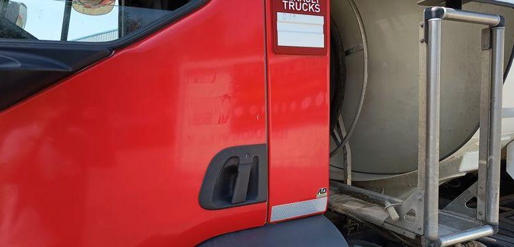 RENAULT CITERNE D19 HIGH P4X2 280E6 13500L – PTAC 19 TONNES –  DIESEL – 170381 KMS BLANC EK-079-DL