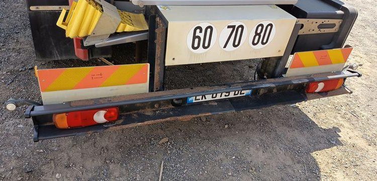 RENAULT CITERNE D19 HIGH P4X2 280E6 13500L – PTAC 19 TONNES –  DIESEL – 170381 KMS BLANC EK-079-DL