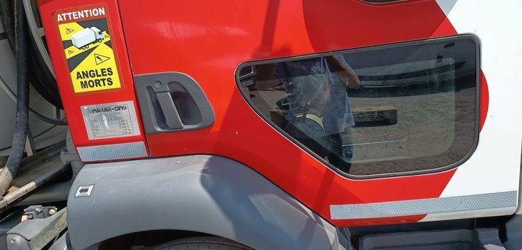 RENAULT CITERNE D19 HIGH P4X2 280E6 13500L – PTAC 19 TONNES –  DIESEL – 170381 KMS BLANC EK-079-DL