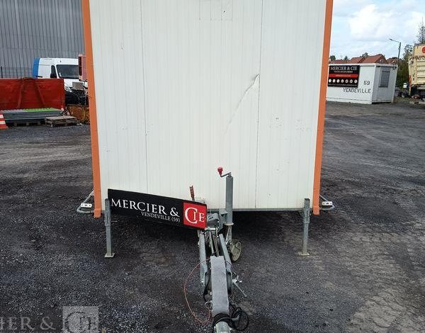 CNSE ABRI CHANTIER 9M2 ISOLE + WC  EK-675-CE