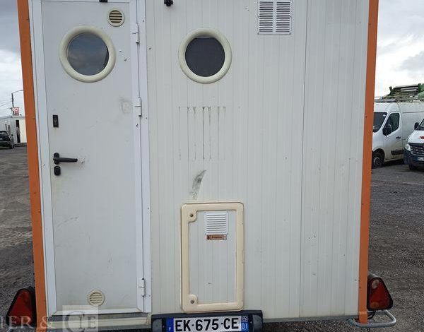 CNSE ABRI CHANTIER 9M2 ISOLE + WC  EK-675-CE